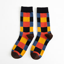 Load image into Gallery viewer, Japanese retro college wind color skateboarding personality stockings Korean version piled socks