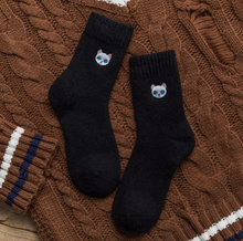 Load image into Gallery viewer, Ms. cat embroidery in stockings thickening terry socks in Japanese warm wool socks