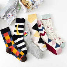 Load image into Gallery viewer, Japanese retro college wind color skateboarding personality stockings Korean version piled socks

