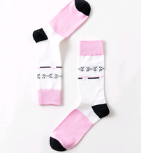Load image into Gallery viewer, Contrast men's personality cotton socks geometric stockings
