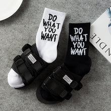 Load image into Gallery viewer, Black and white letter cotton socks
