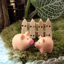 Load image into Gallery viewer, Micro Landscape Decoration Set Eco Bottle Accessories Succulent Decoration Mini Cute Animal Three-Piece Jewelry Decoration
