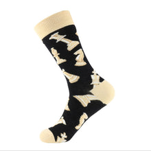 Load image into Gallery viewer, Personality Men And Women Trendy Cotton Socks
