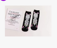 Load image into Gallery viewer, Spring and autumn new cartoon straight socks female adult animal cute female socks cat cotton socks in stockings
