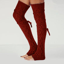 Load image into Gallery viewer, Solid color knee socks
