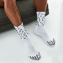 Load image into Gallery viewer, Middle and high tube casual socks
