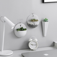 Load image into Gallery viewer, Plastic Wall Hanging Green Dill Hanging Flower Pot
