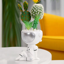Load image into Gallery viewer, Astronaut Succulent Flower Pot Plant Flower Pot Set Combination Decoration Resin Crafts
