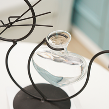 Load image into Gallery viewer, Simple Cat Iron Flower Hydroponic Vase
