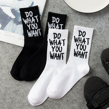 Load image into Gallery viewer, Black and white letter cotton socks
