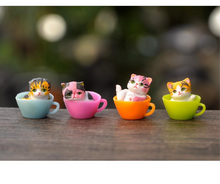 Load image into Gallery viewer, 12 pcs Cup Chesse Cat or Landscape Doll
