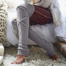 Load image into Gallery viewer, Solid color knee socks
