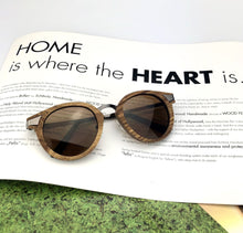 Load image into Gallery viewer, Rosewood Fashion Polarized Wood Sunglasses
