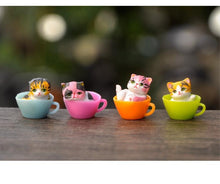 Load image into Gallery viewer, 12 pcs Cup Chesse Cat or Landscape Doll
