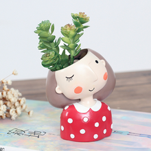Load image into Gallery viewer, Cartoon Wreath Girl Resin Succulent Flower Pot Desktop Decoration Potted Plant
