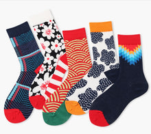 Load image into Gallery viewer, 2021 new women socks 1 pair long cotton color geometric autumn socks novelty fashion lady happy socks
