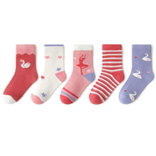 Load image into Gallery viewer, Children's Autumn And Winter Tube Cotton Socks
