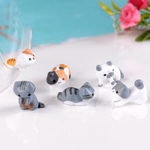 Load image into Gallery viewer, Micro Landscape Festive Cat Flower Pot Decoration
