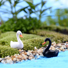 Load image into Gallery viewer, Figurine Miniature Fairy Landscape Plant Terrarium
