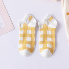 Load image into Gallery viewer, Cartoon Little Bee Boat Socks Pure Female Embroidery Combed Cotton Socks
